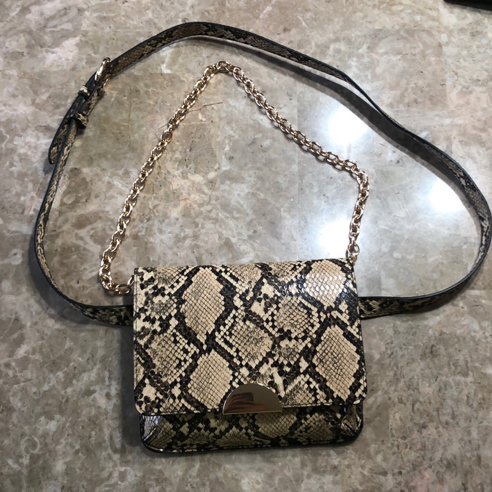 Snake skin bag brand new! Chain can be removed